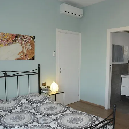 Pensjonat La Casa Di Agnese - Camera Con Bagno E Cucina Saronno
